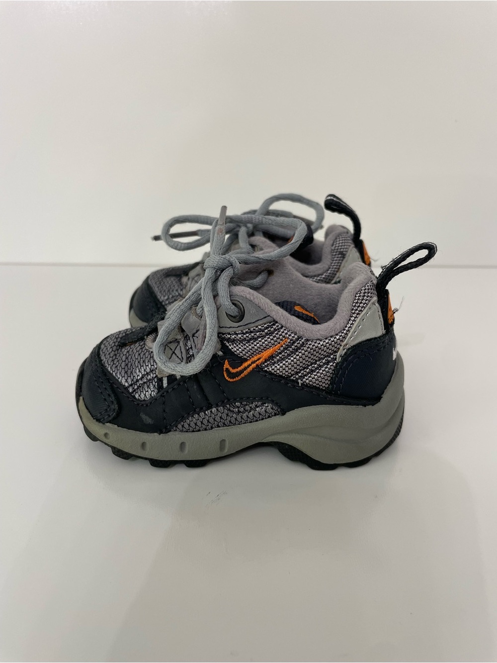 Nike ACG Baby Hiking Sneaker Infant Shoes Size 2C Gorpcore Trail Gender Reveal